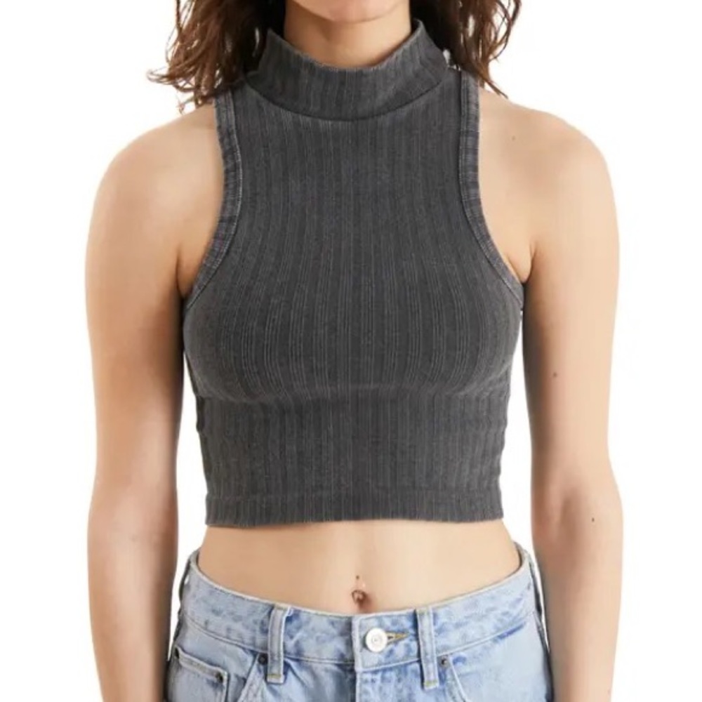 NWOT BDG urban outfitters mock neck ribbed lavender cropped tank top